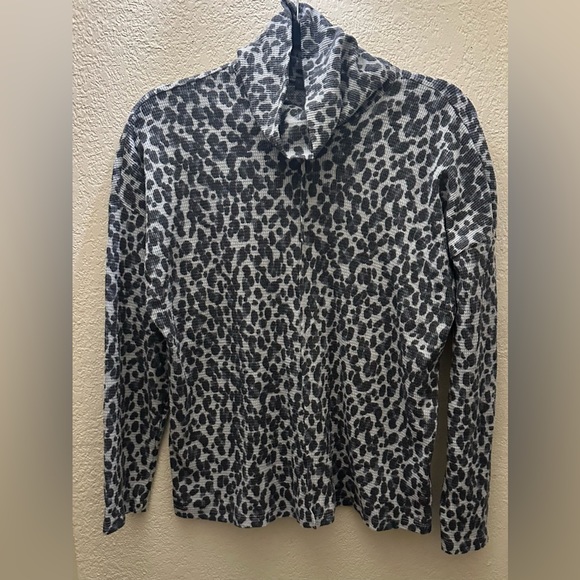 Vince Camuto Cowl Neck Top - Picture 2 of 11